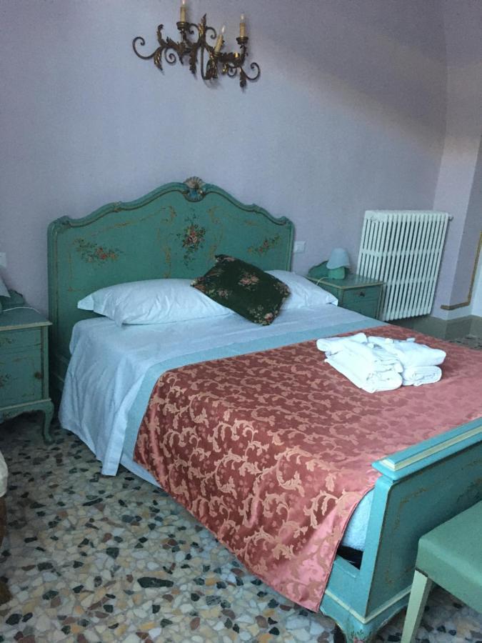 In The Center Of Florence Hotel ภายนอก รูปภาพ