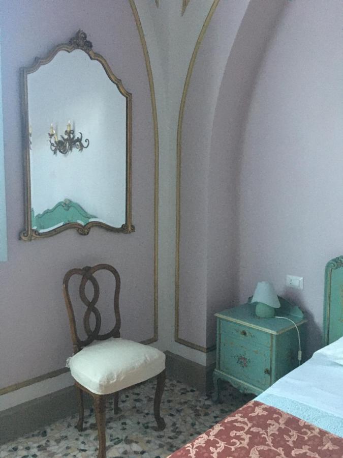 In The Center Of Florence Hotel ภายนอก รูปภาพ