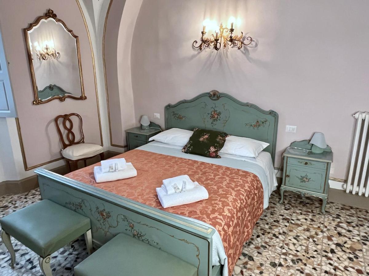 In The Center Of Florence Hotel ภายนอก รูปภาพ