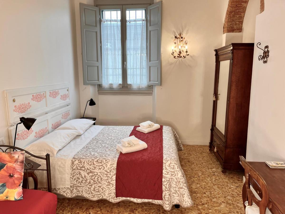 In The Center Of Florence Hotel ภายนอก รูปภาพ