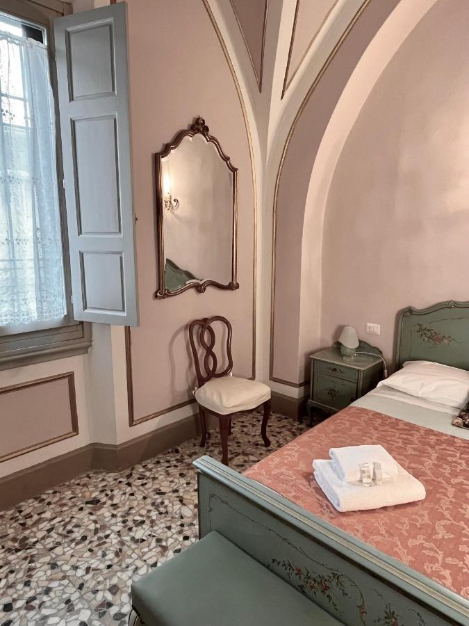 In The Center Of Florence Hotel ภายนอก รูปภาพ