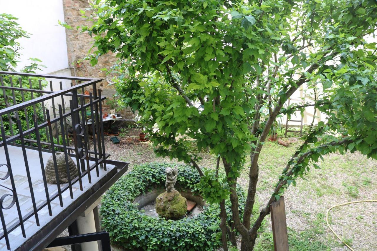 In The Center Of Florence Hotel ภายนอก รูปภาพ